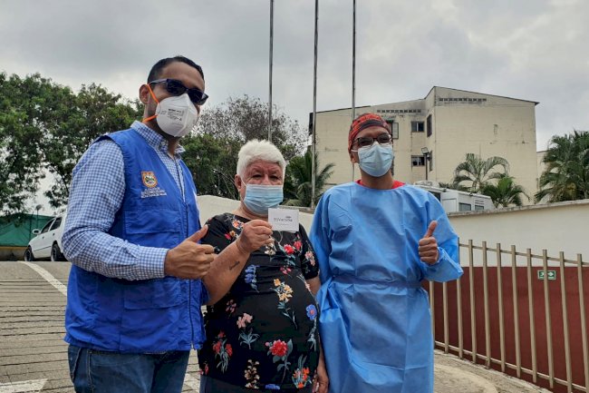 Estrategia de ¨Vacunación en casa¨ llegó a unidades residenciales del sur de Cali