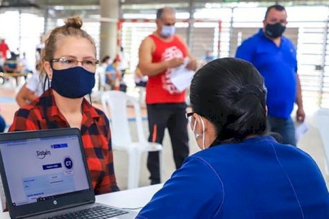 Caleños podrán vacunarse contra la covid-19 y afiliarse al sistema de salud